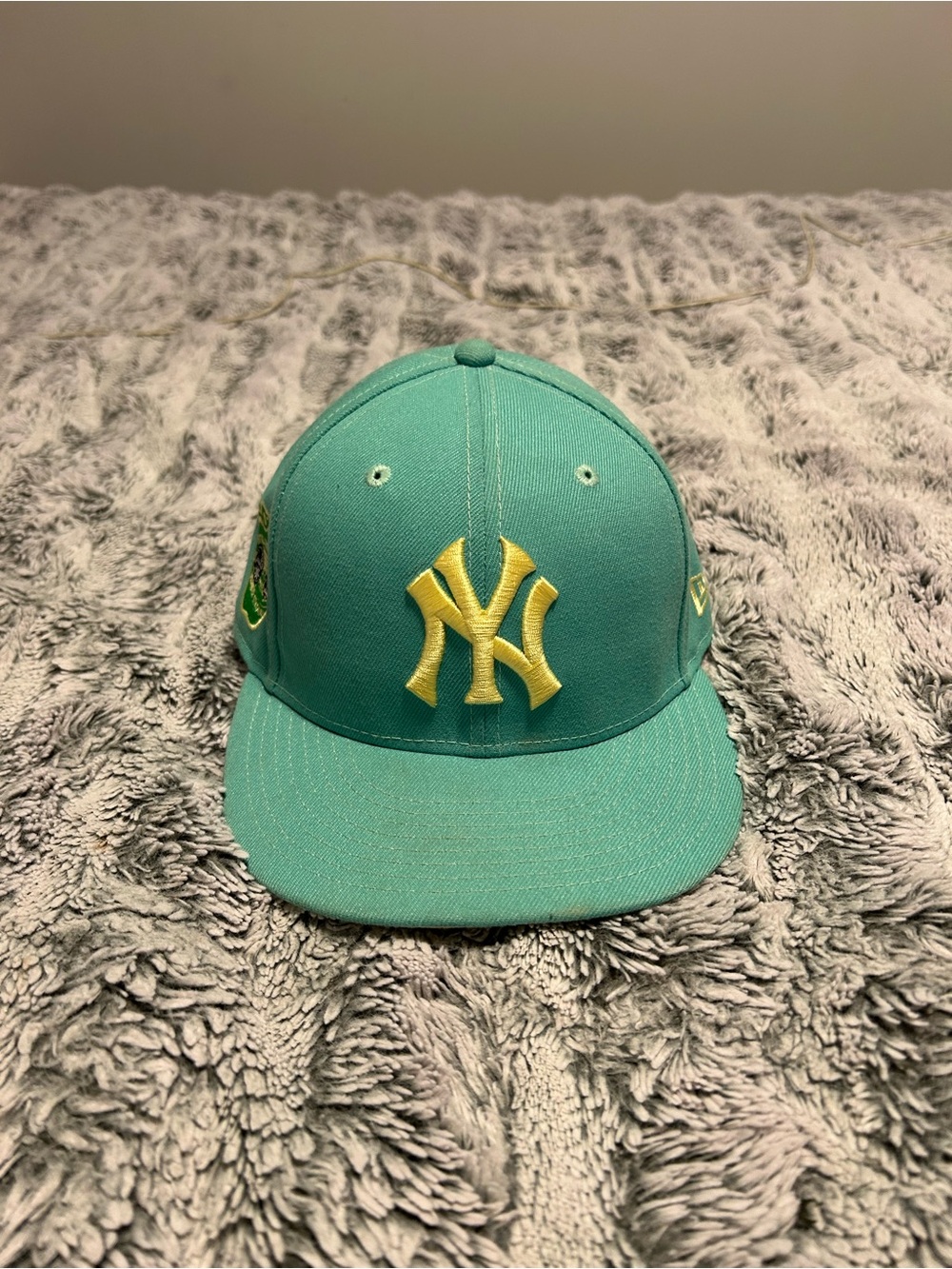 New York Yankees Teal Snapback Hat with Yellow Logo
